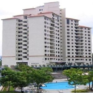 Lumut Valley Condominium